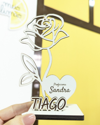 Rosa em MDF