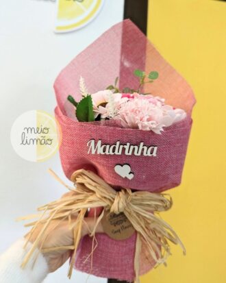 Buquê de flores em sabão