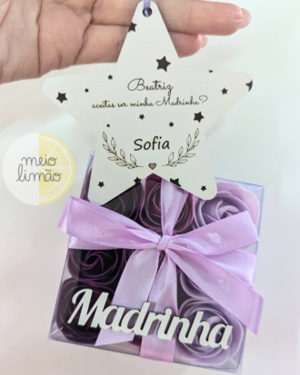 Estrela em MDF e rosas de sabão