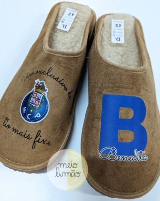 Chinelos/pantufas personalizados para namorado – “Uso exclusivo do melhor tio” + símbolo da equipa + nome