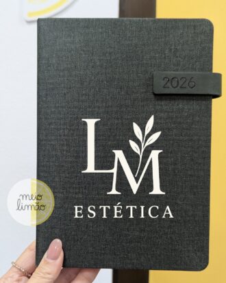 Agenda 2026 personalizada com capa customizável - em verde