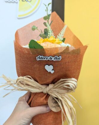 Buquê de flores em sabão