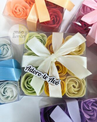 Caixa de rosas em sabão