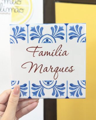 Azulejo personalizado com o nome da família
